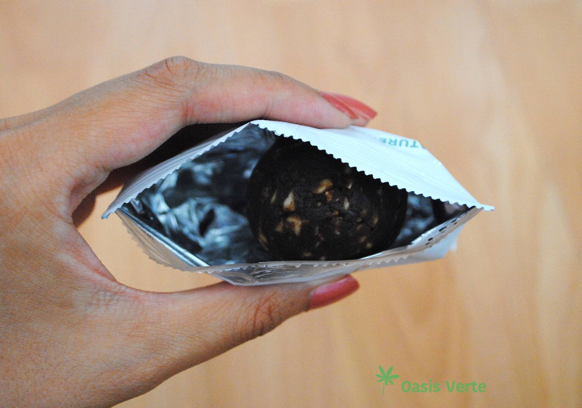 protein ball cbd naturecan packaging ouvert